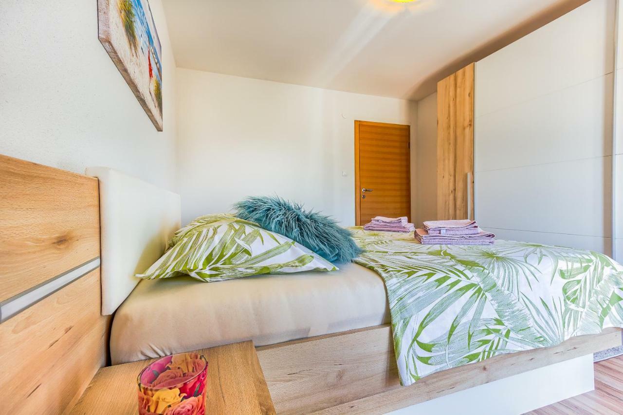 Modern Apartment With Large Pool&Sea View Kastela Luaran gambar